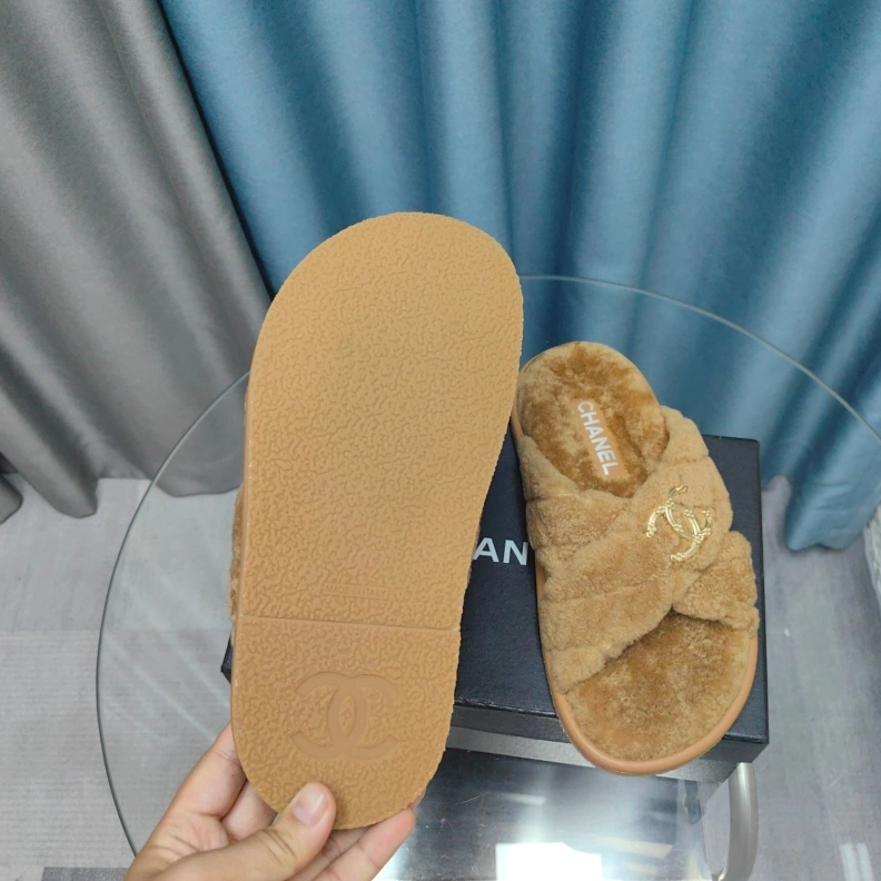 Functional Chxnxl Slippers 123394