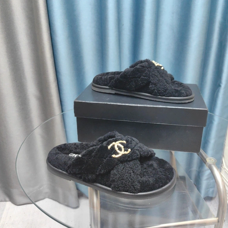 Reliable Chxnxl Slippers 123391