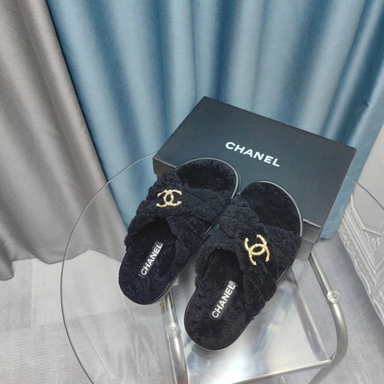 Reliable Chxnxl Slippers 123391