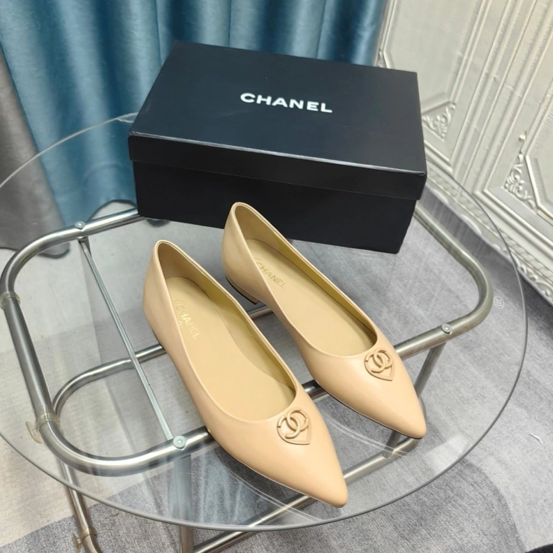 Unique Chxnxl Flat Shoes 123697