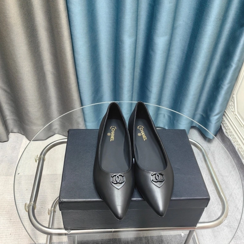 Classic Chxnxl Flat Shoes 123694