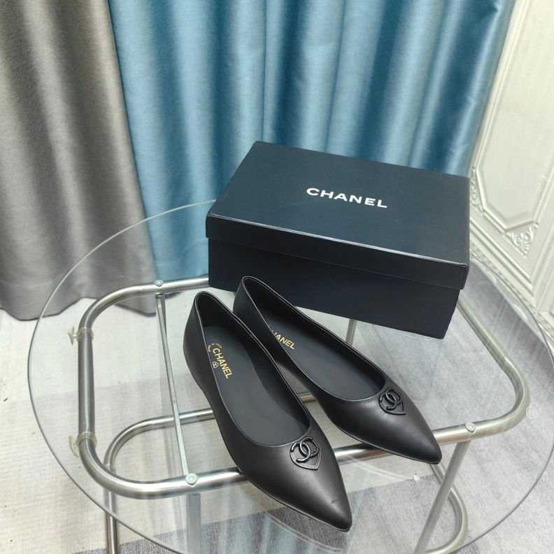 Classic Chxnxl Flat Shoes 123694