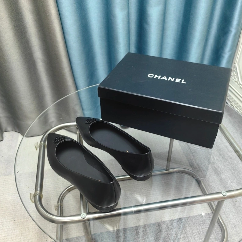 Classic Chxnxl Flat Shoes 123694