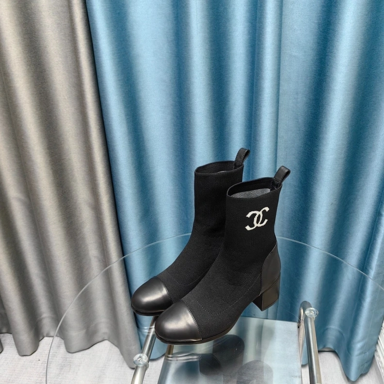 Unique Chxnxl Boots 123888