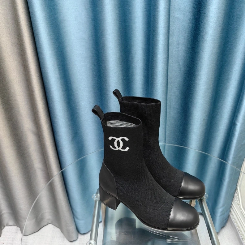 Unique Chxnxl Boots 123888