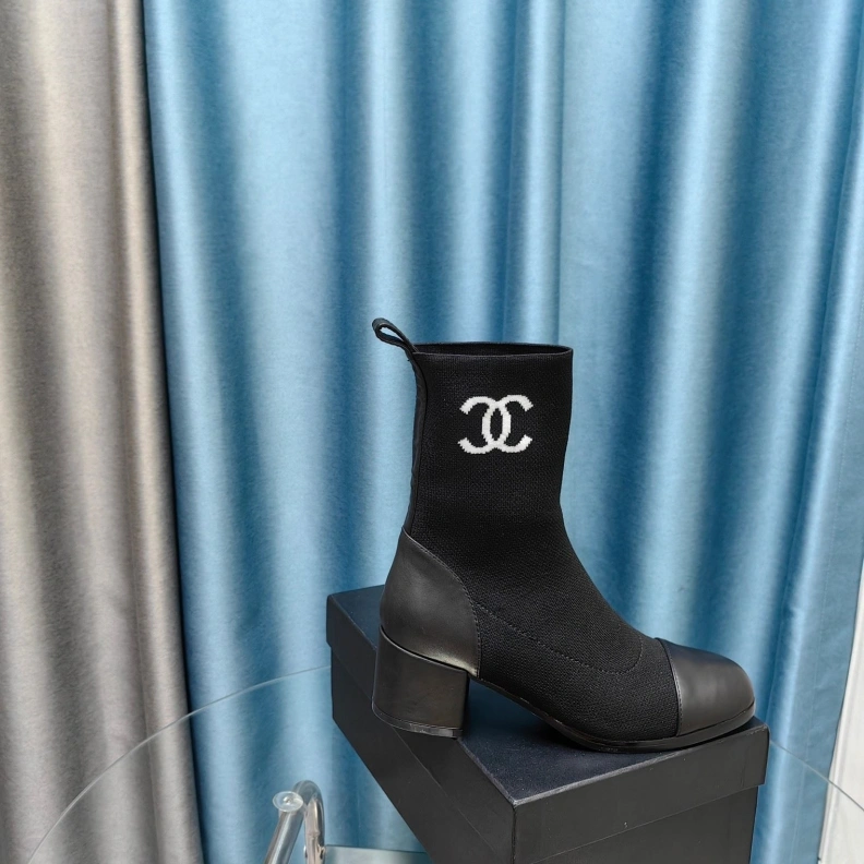 Unique Chxnxl Boots 123888