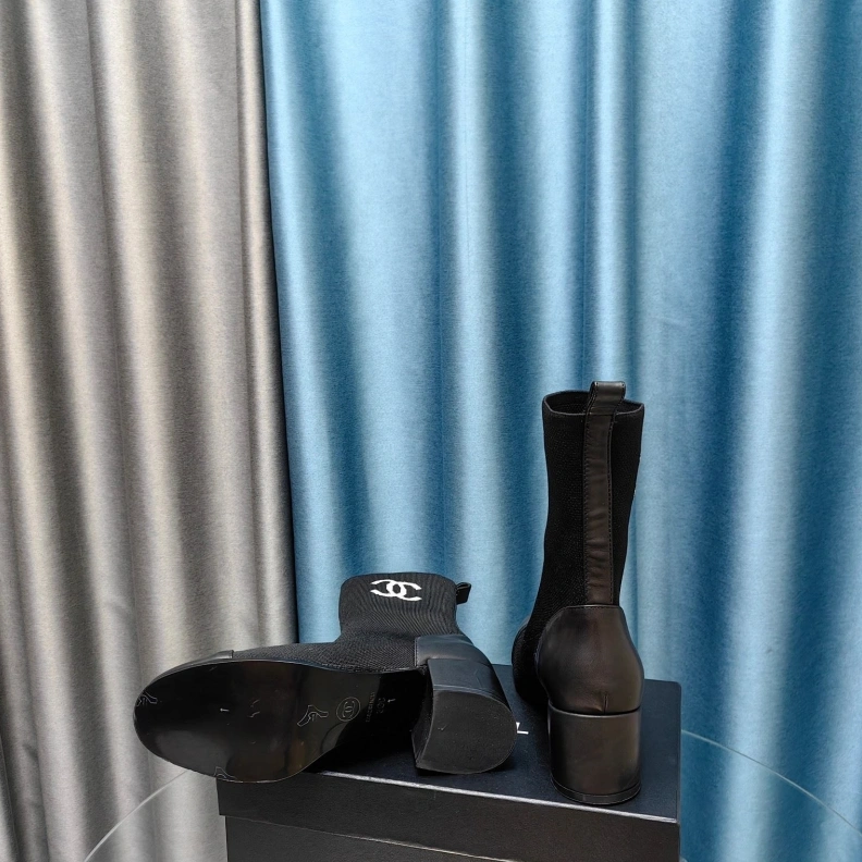 Unique Chxnxl Boots 123888