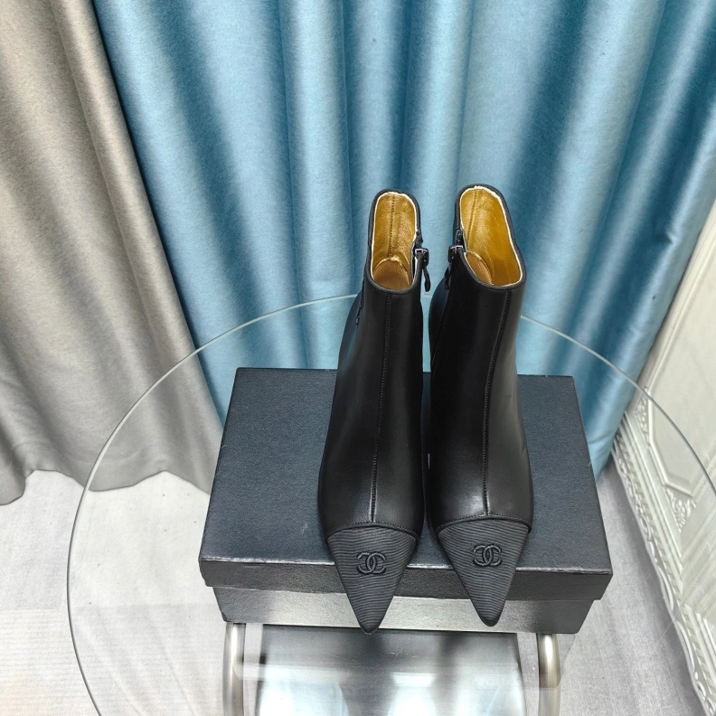 Chxnxl Boots Vibrant 123886