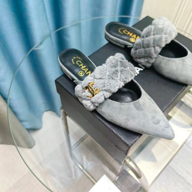 DailyWear Chxnxl Slippers 123384