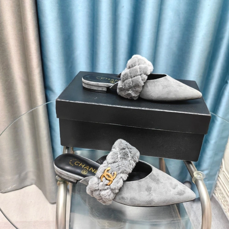 DailyWear Chxnxl Slippers 123384