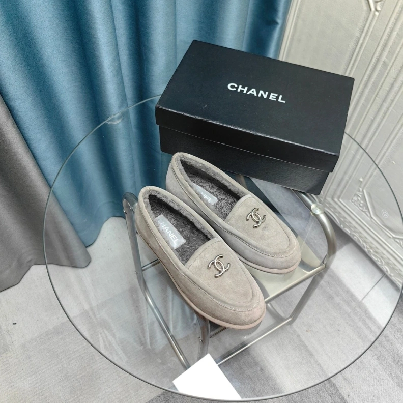 Flexible Chxnxl Leather Shoes 123524