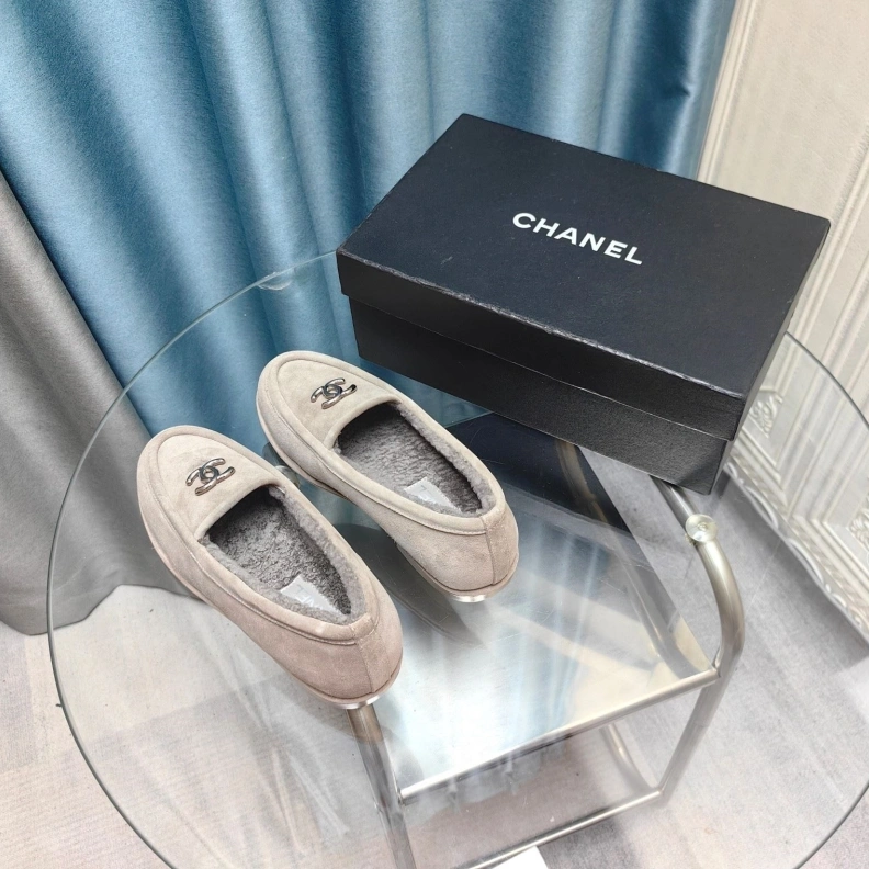 Flexible Chxnxl Leather Shoes 123524