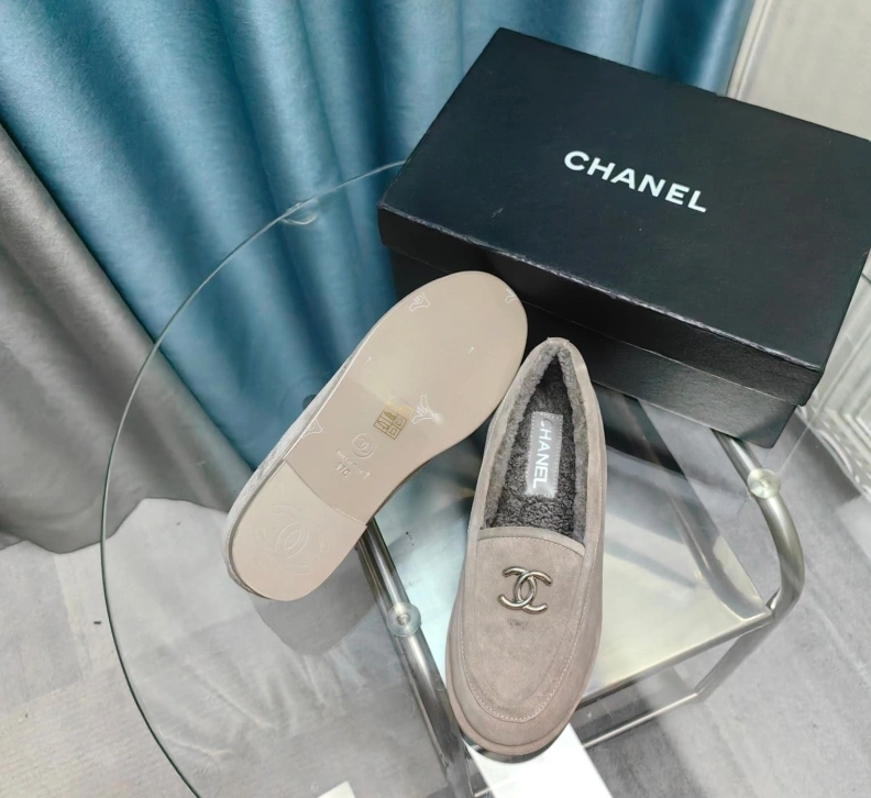 Flexible Chxnxl Leather Shoes 123524