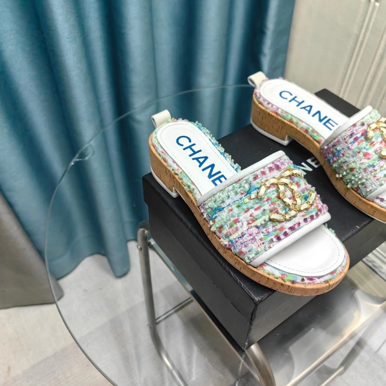 Flexible Chxnxl Slippers 123383