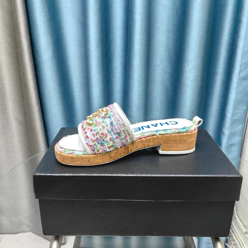 Flexible Chxnxl Slippers 123383