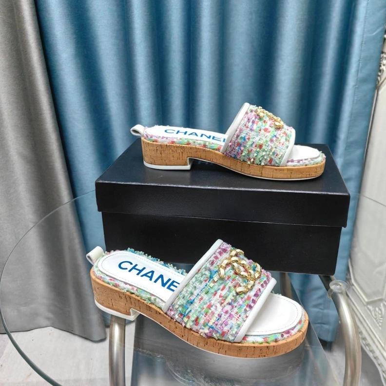 Flexible Chxnxl Slippers 123383