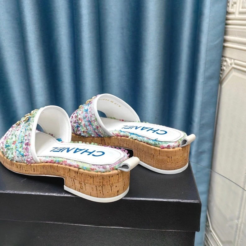 Flexible Chxnxl Slippers 123383