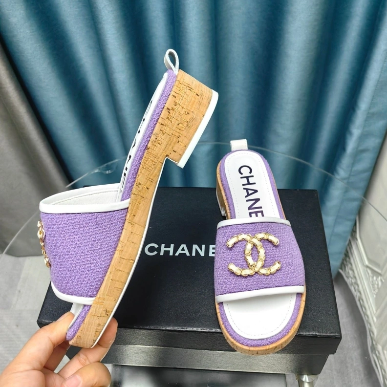 Comfortable Chxnxl Slippers 123371