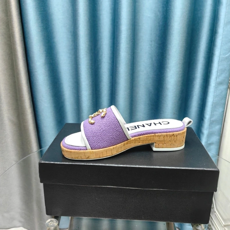 Comfortable Chxnxl Slippers 123371