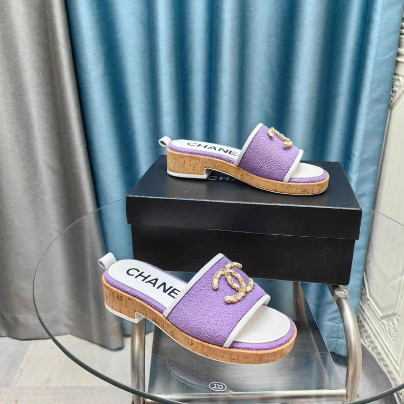 Comfortable Chxnxl Slippers 123371