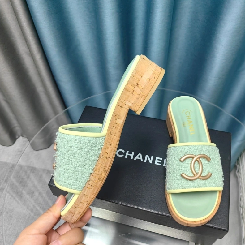 Fashionable Chxnxl Slippers 123354