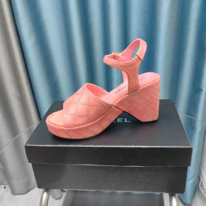 ModernLook Chxnxl High Heels 123634