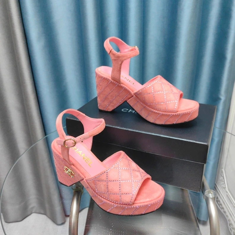 ModernLook Chxnxl High Heels 123634