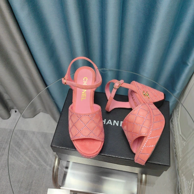 ModernLook Chxnxl High Heels 123634
