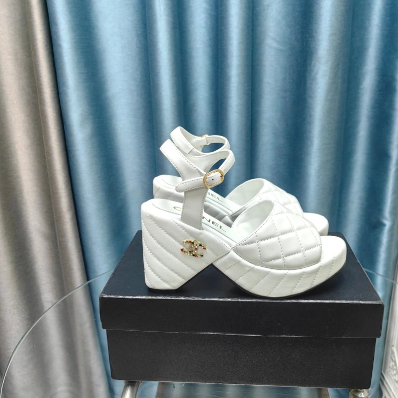 EyeCatching Chxnxl High Heels 123633