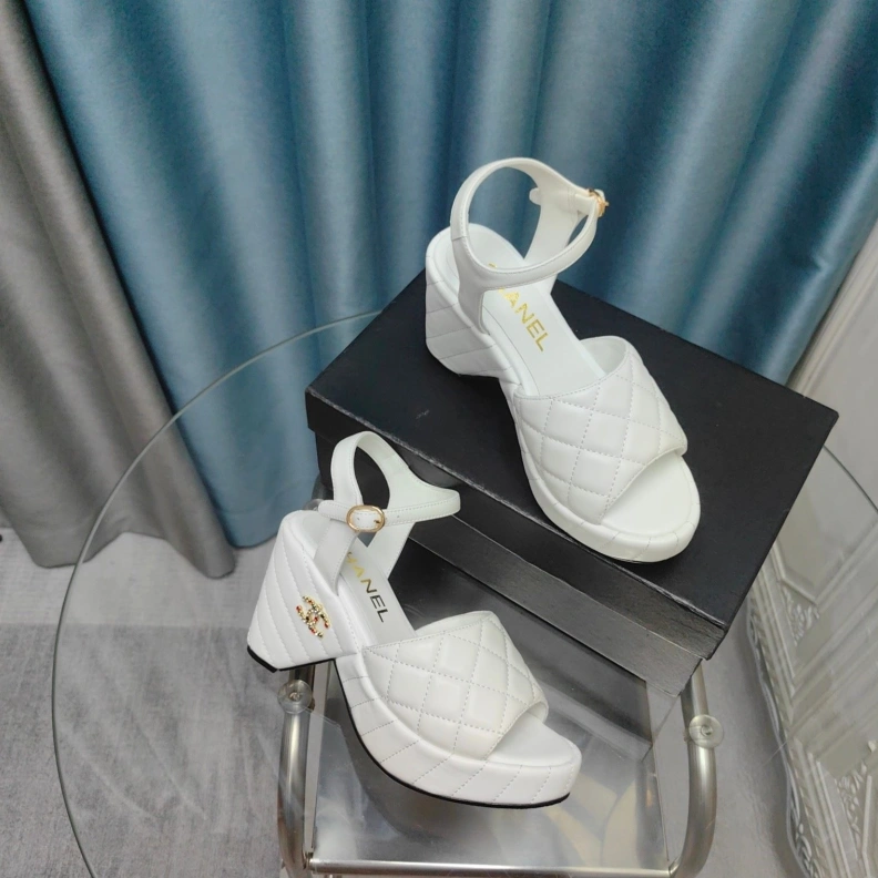 EyeCatching Chxnxl High Heels 123633