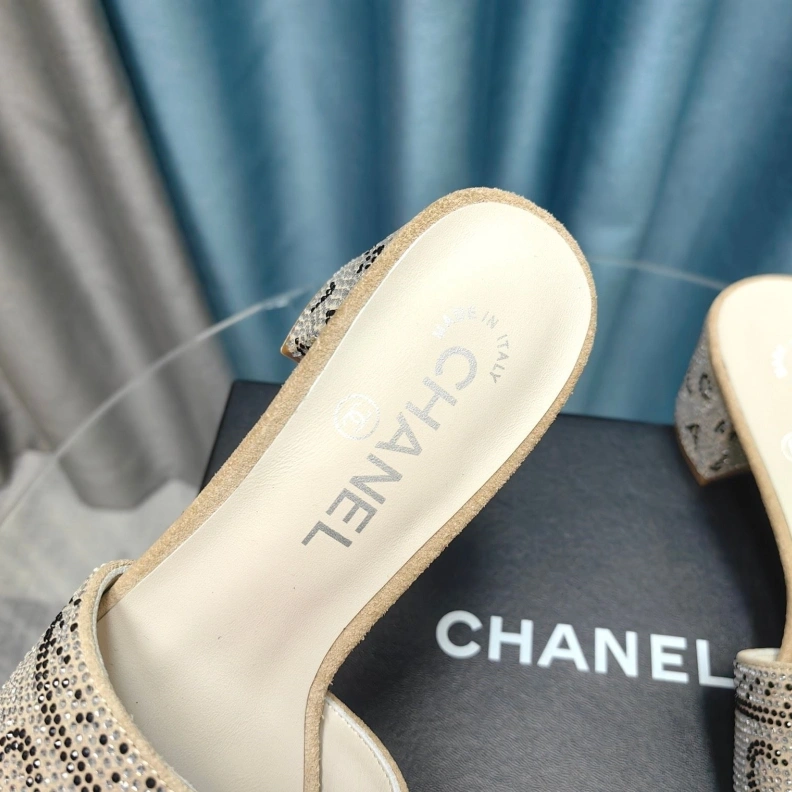 Compact Chxnxl Slippers 123351