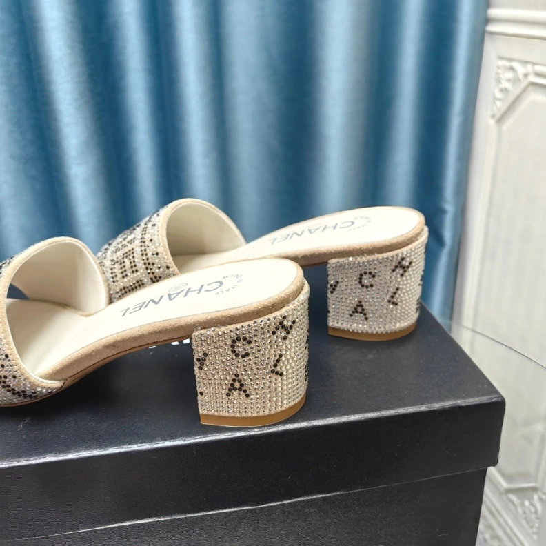 Compact Chxnxl Slippers 123351