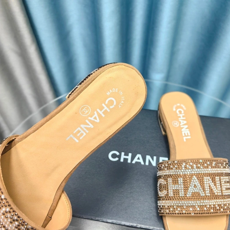 Resilient Chxnxl Slippers 123347