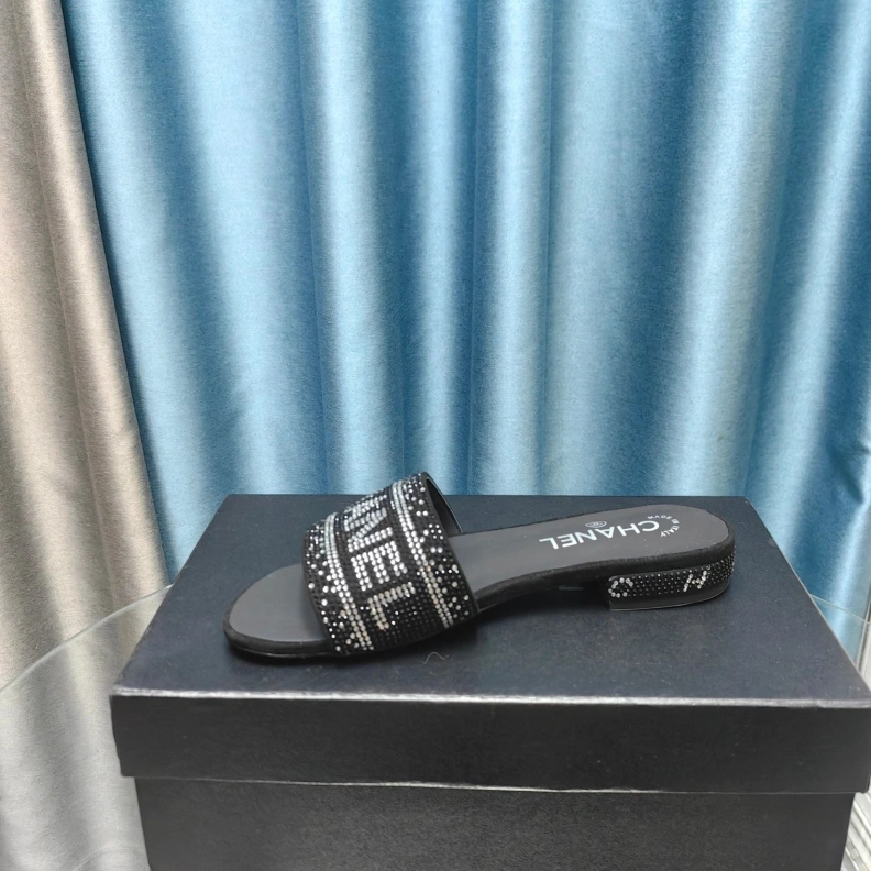 Chxnxl Slippers UrbanStyle 123345