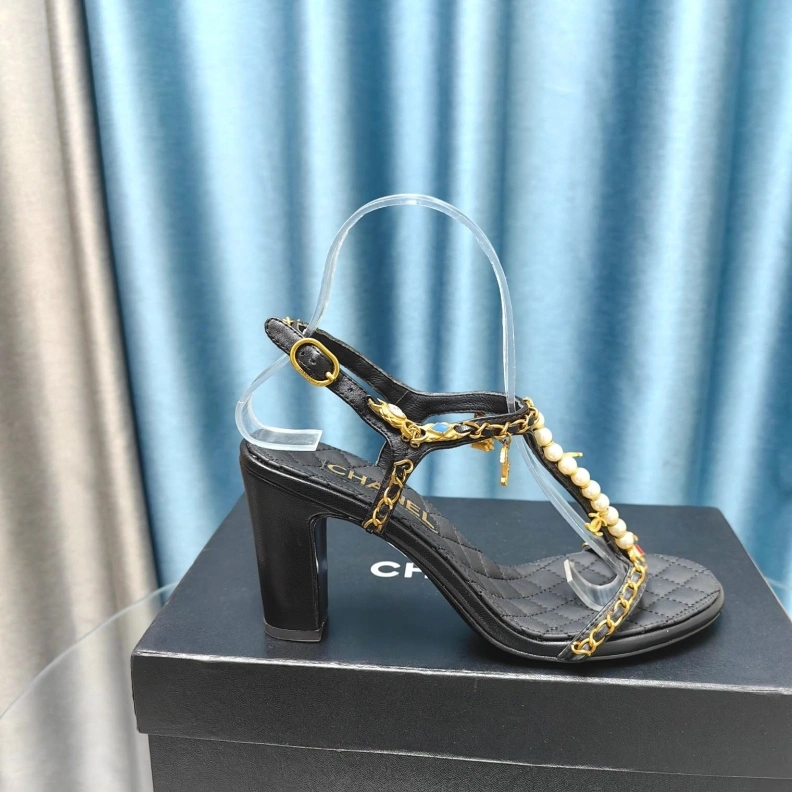 Stylish Chxnxl High Heels 123625