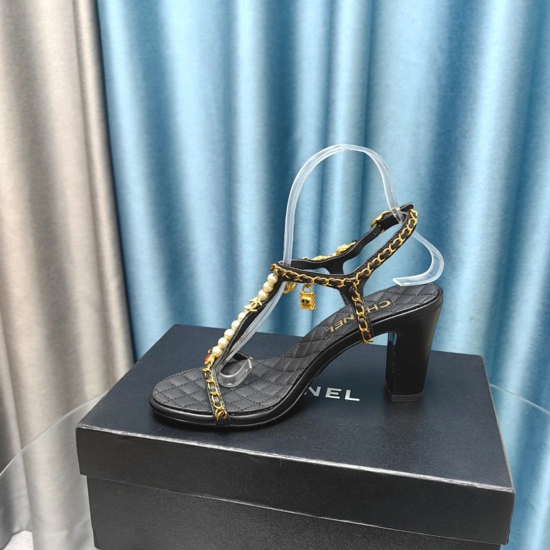 Stylish Chxnxl High Heels 123625