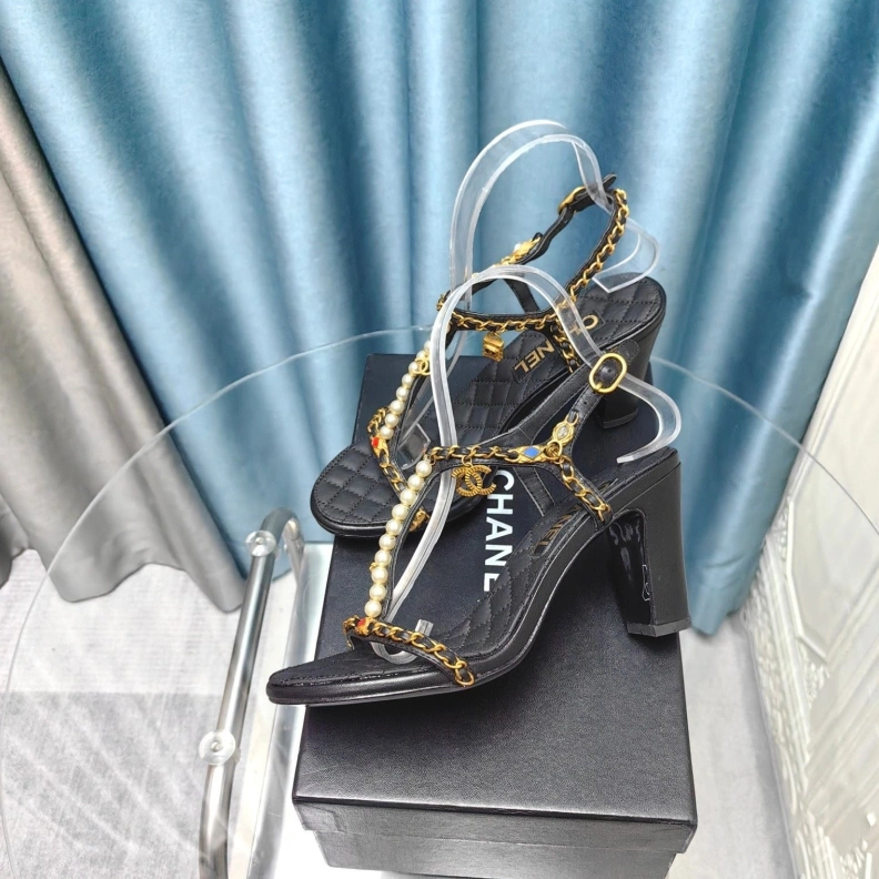 Stylish Chxnxl High Heels 123625