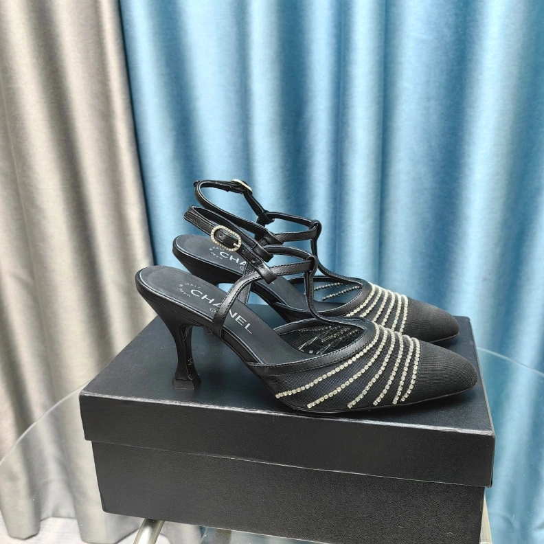 Bright Chxnxl High Heels 123615