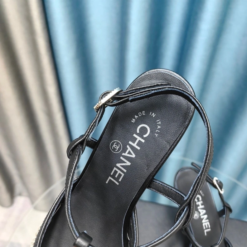 Bright Chxnxl High Heels 123615