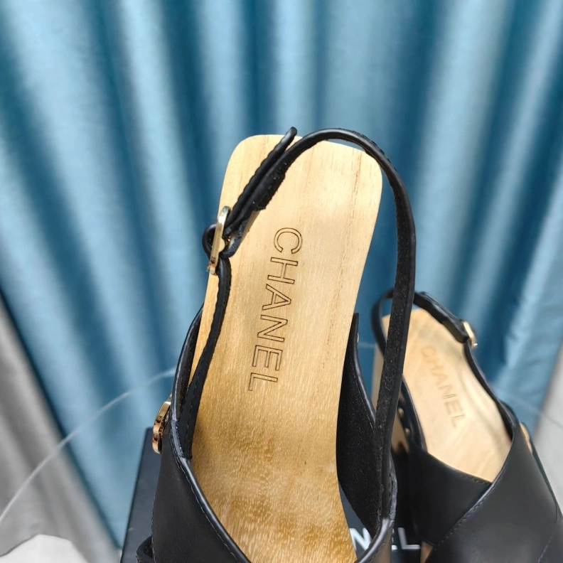 EyeCatching Chxnxl High Heels 123611