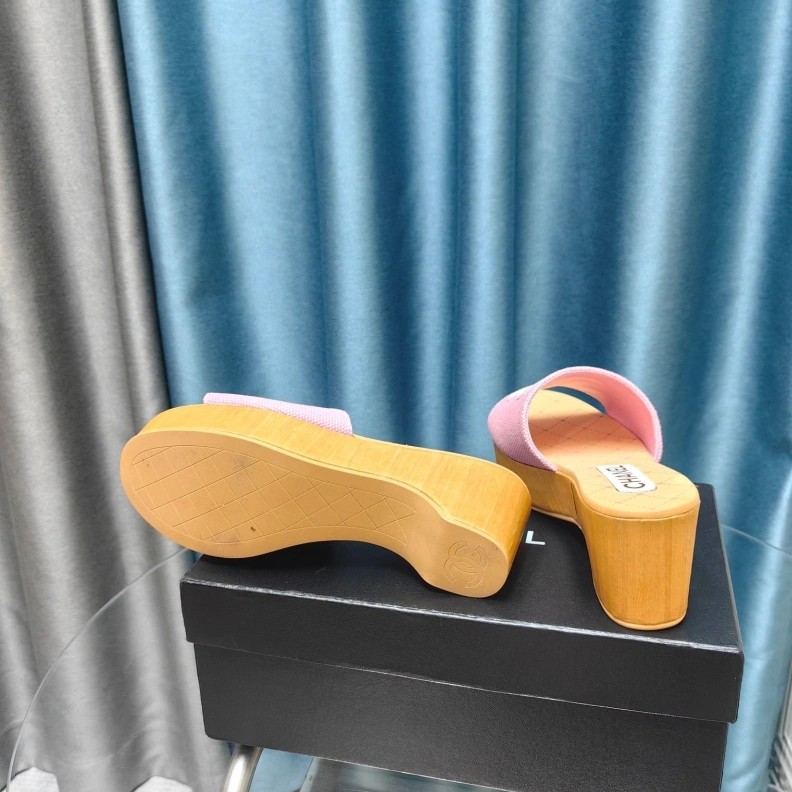 Functional Chxnxl Slippers 123342