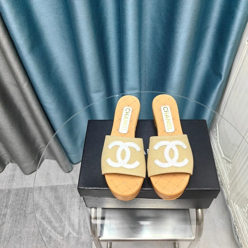Refined Chxnxl Slippers 123338