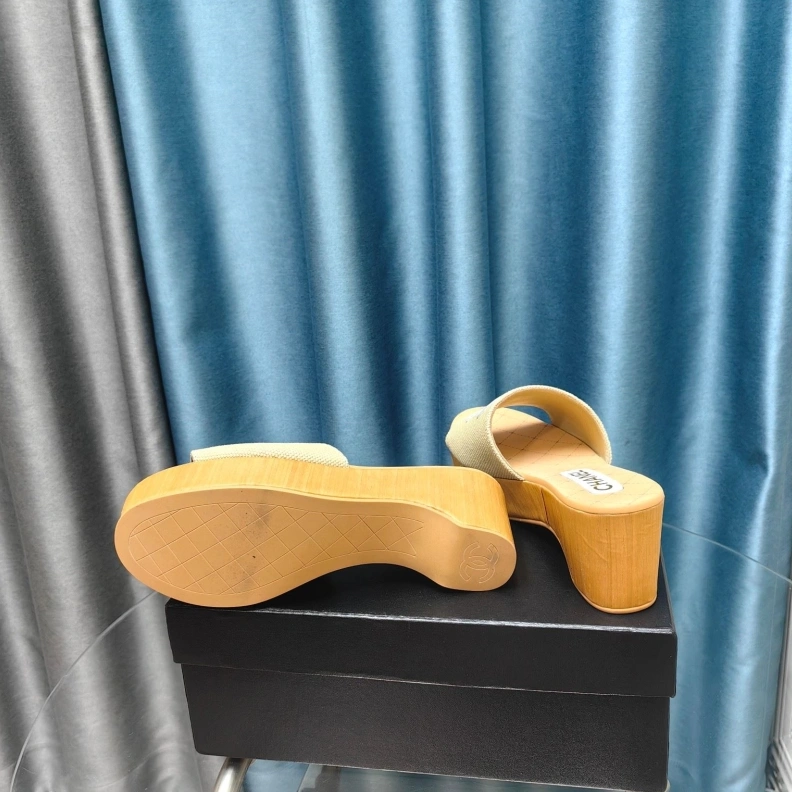Refined Chxnxl Slippers 123338