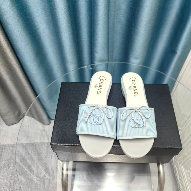 Bright Chxnxl Slippers 123333