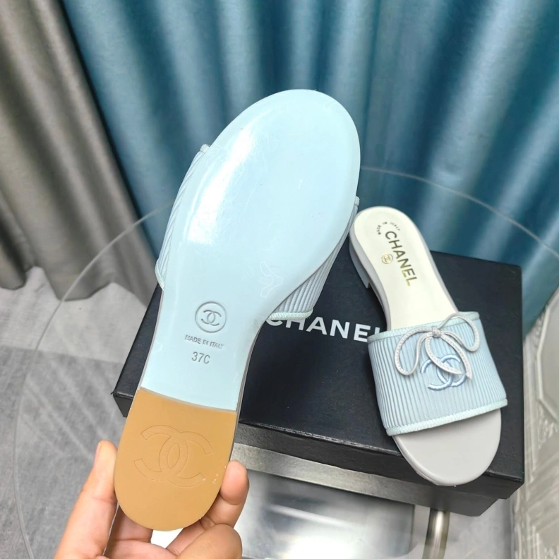 Bright Chxnxl Slippers 123333