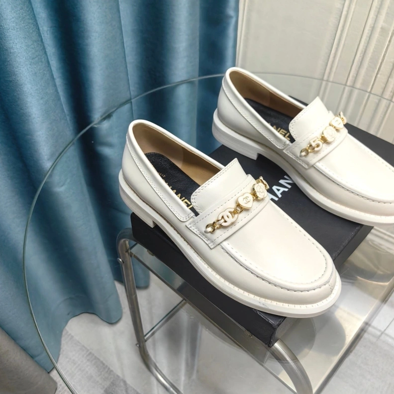 Resilient Chxnxl Leather Shoes 123527