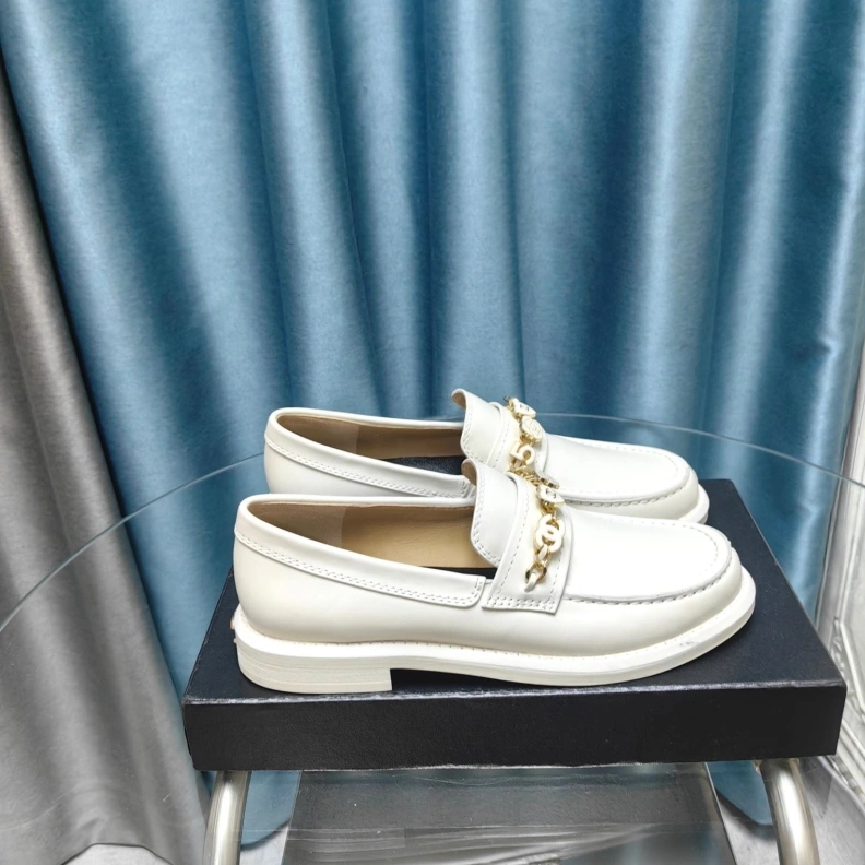 Resilient Chxnxl Leather Shoes 123527