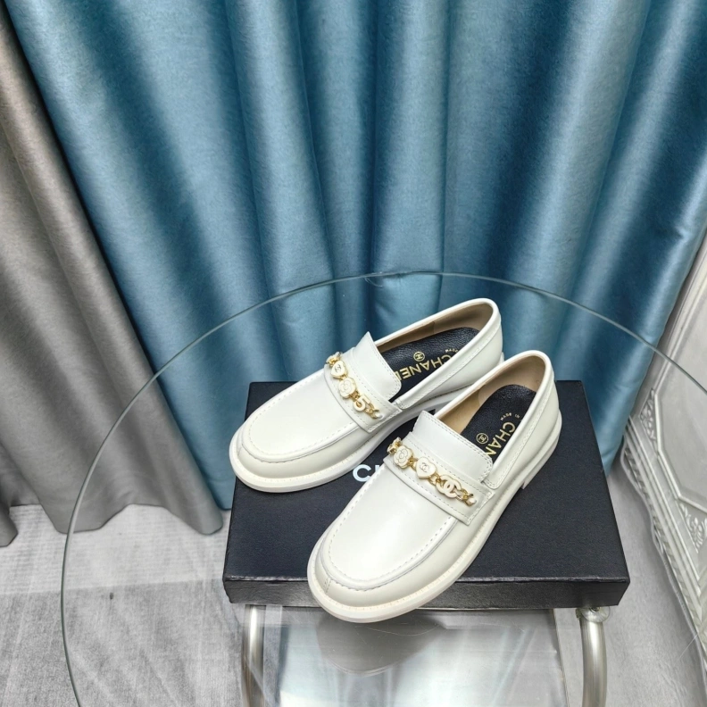 Resilient Chxnxl Leather Shoes 123527