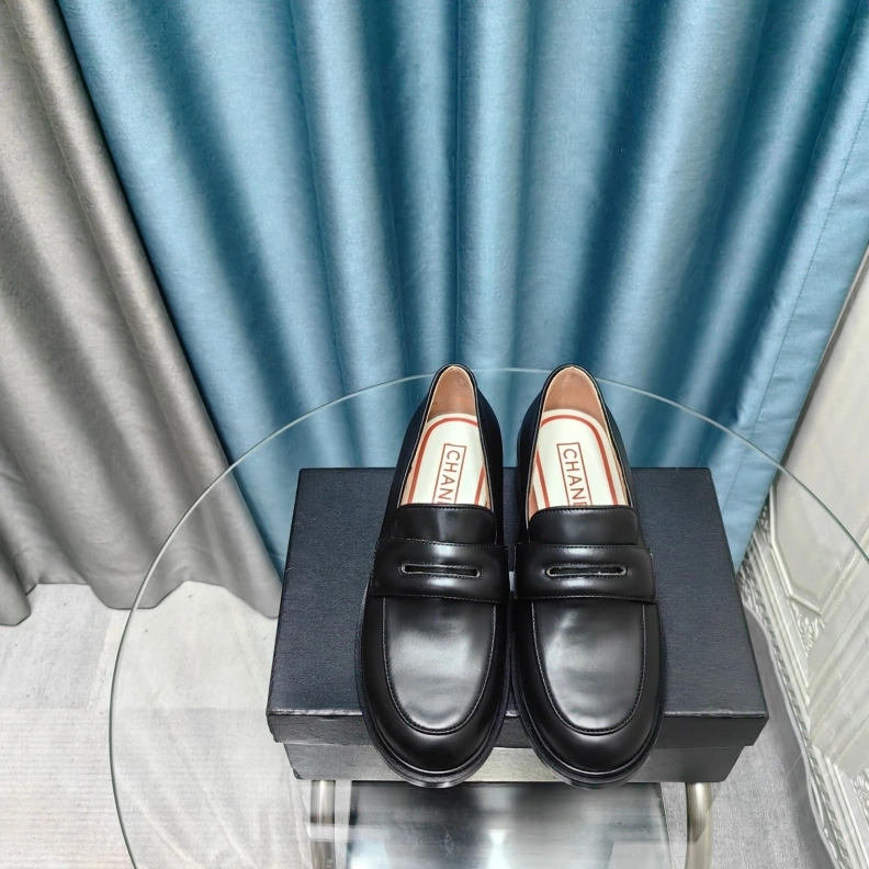 Resilient Chxnxl Leather Shoes 123539
