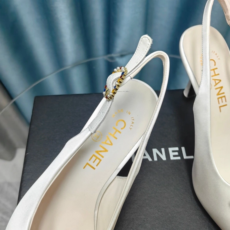EyeCatching Chxnxl Sandals 123440